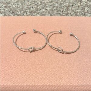 Set of 2 - friendship knot bangle bracelets